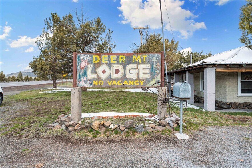 Primary Photo Of 17604 US-97 Hwy, Weed Apartments For Sale