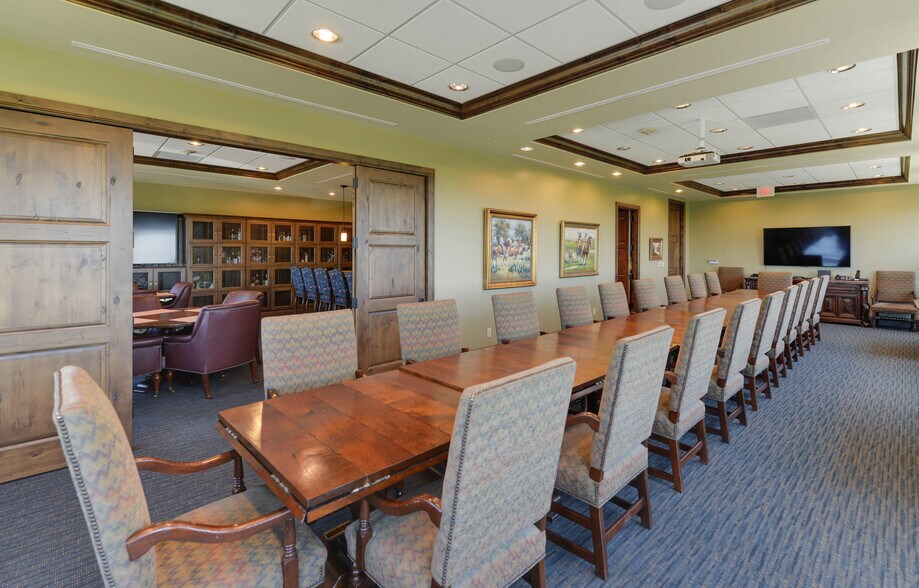 More Photos Of 7373 N Broadway St, San Antonio Office For Lease