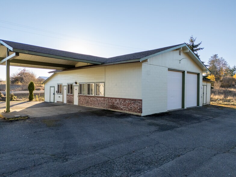 More Photos Of 292 State Highway 505, Winlock Flex For Sale