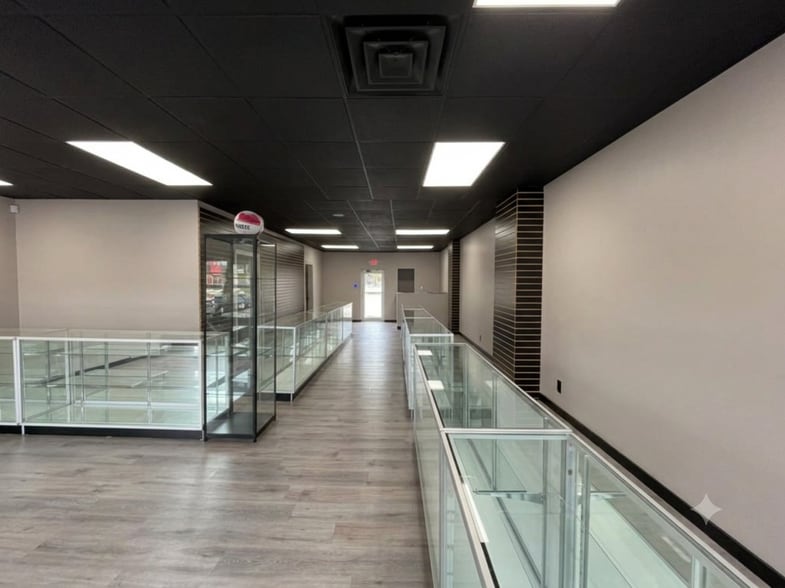 More Photos Of 6851 Bird Rd, Miami Freestanding For Lease