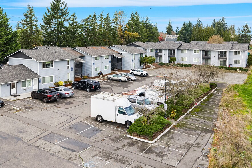 More Photos Of 23006 30th Ave S, Des Moines Apartments For Sale