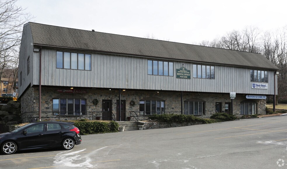 Primary Photo Of 13-17 Dove Ct, Croton On Hudson Office For Lease