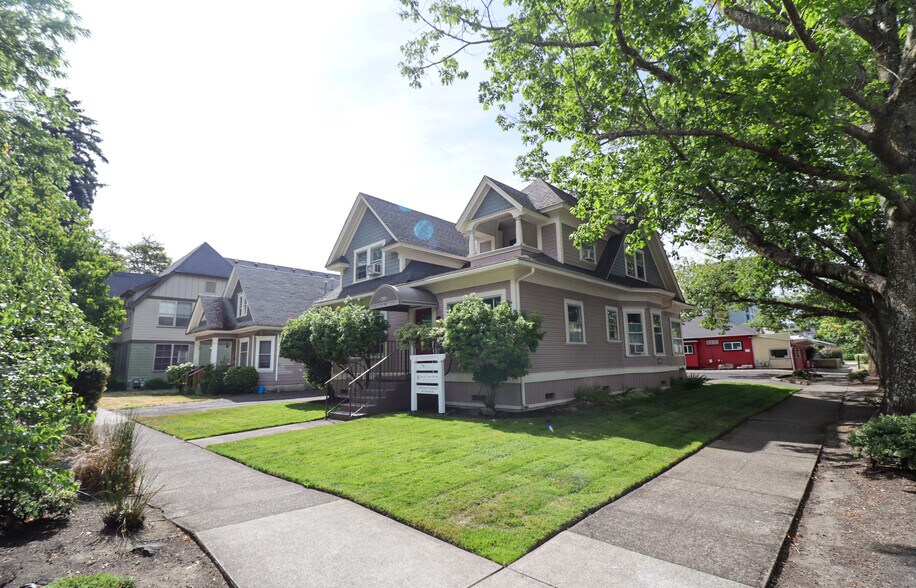 More Photos Of 292 W 12th Ave, Eugene Office For Sale