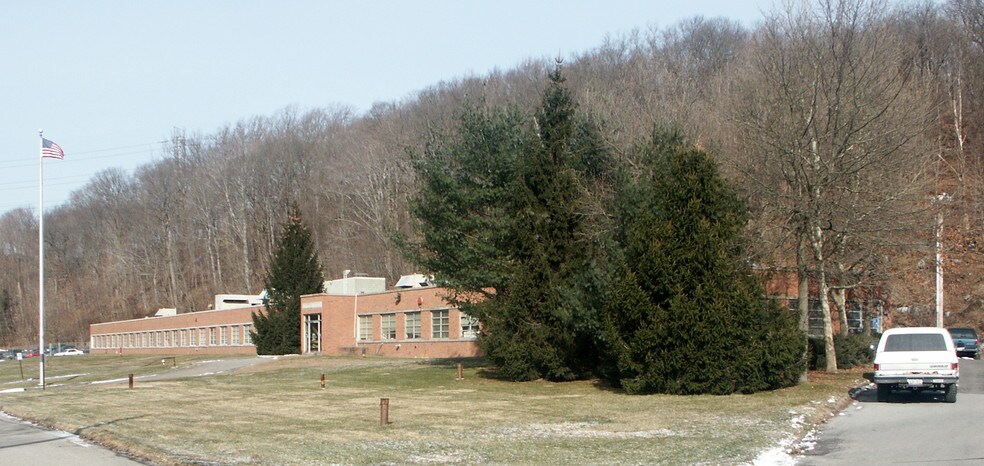 More Photos Of 99 Wall St, Valhalla Manufacturing For Lease