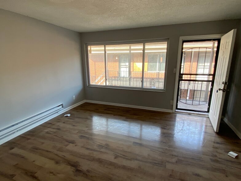 More Photos Of 10400 Whittier St, Detroit Apartments For Sale