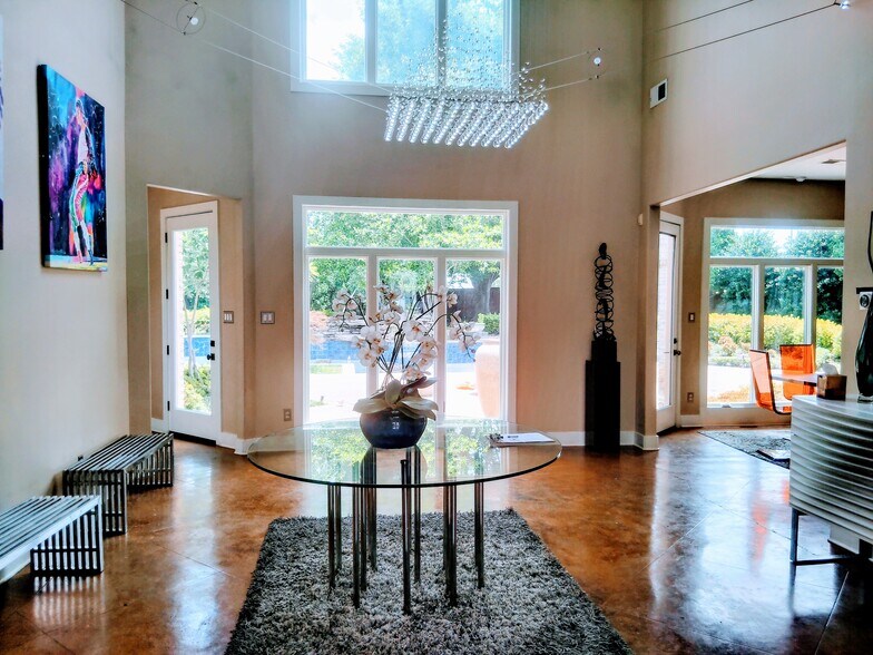 More Photos Of 120 Founders Ln, Memphis Specialty For Sale