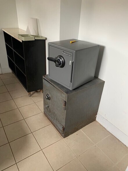 More Photos Of 718 Central Park Ave, Scarsdale Restaurant For Sale