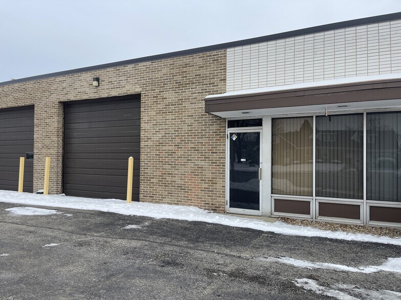 More Photos Of 4645-4665 N 25th Ave, Schiller Park Industrial For Sale