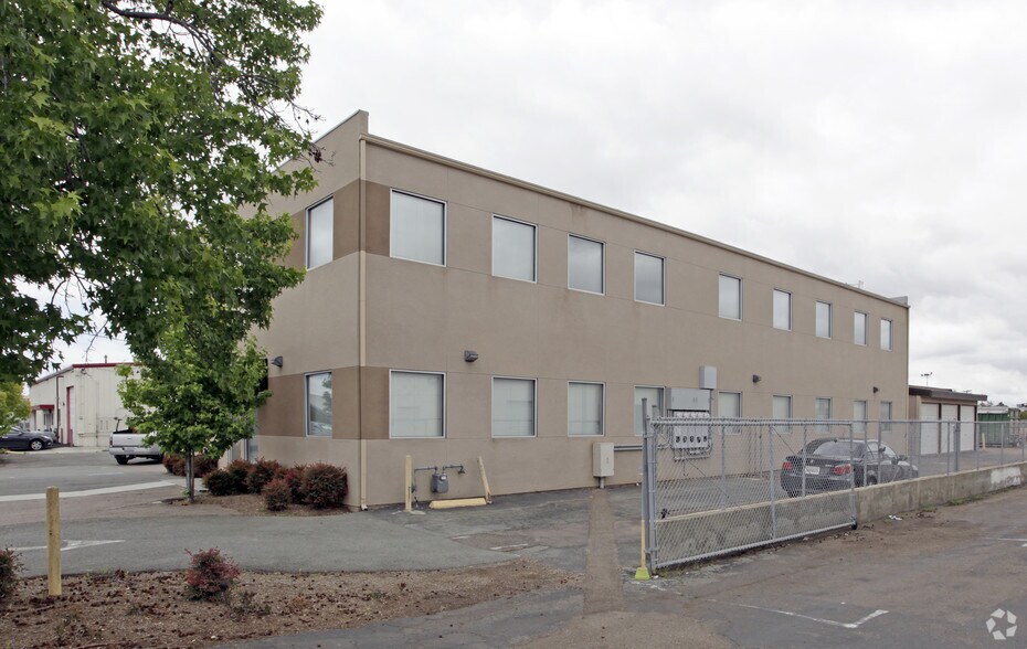 More Photos Of 7986 Dagget St, San Diego Medical For Lease