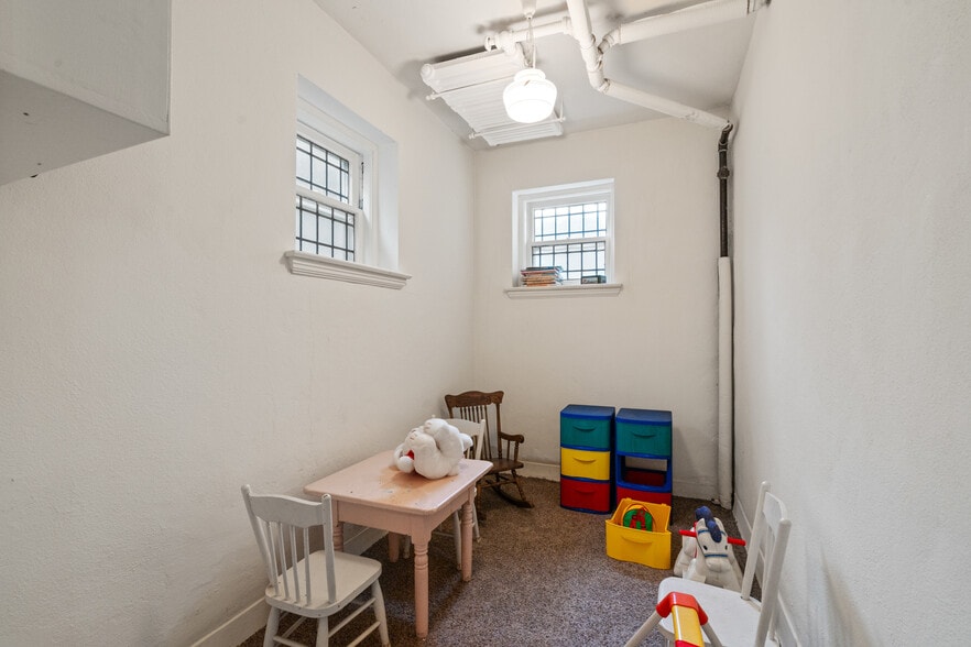 More Photos Of 71 S Washington St, Oxford Religious Facility For Sale