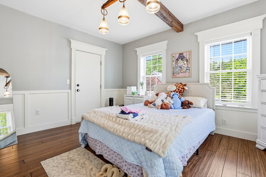 More Photos Of 1 Old Manchester Rd, Raymond Multifamily For Sale