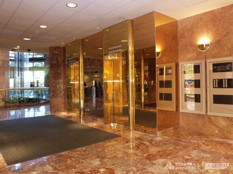 More Photos Of 5005 Rockside Rd, Independence Office For Lease