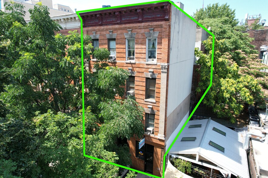 More Photos Of 157 Huron St, Brooklyn Apartments For Lease
