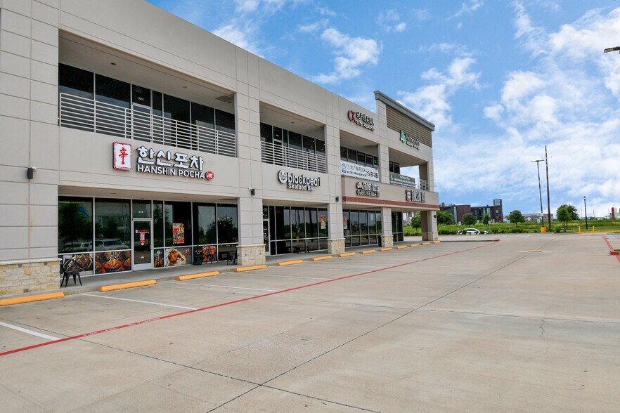 More Photos Of 1227 Grand West Blvd, Katy Coworking Space