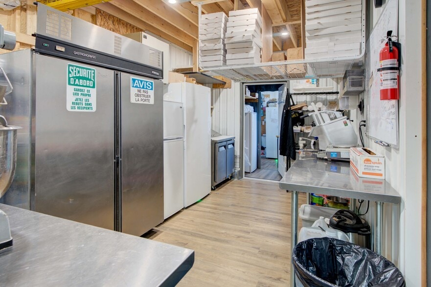 More Photos Of 25 Main St W, Lyn Storefront Retail Office For Sale
