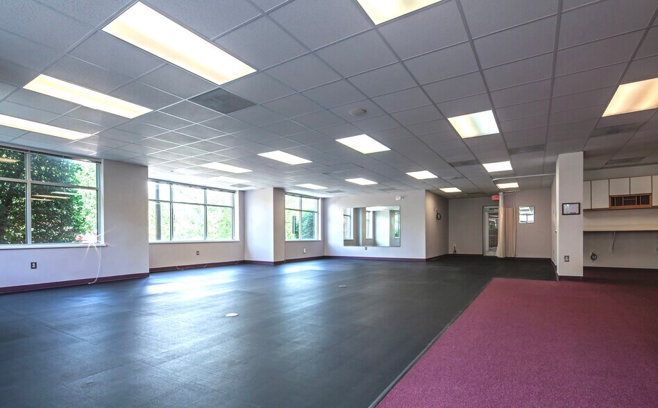 More Photos Of 100 Timberhill Pl, Chapel Hill Medical For Lease