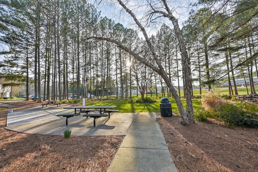 More Photos Of 3100 Breckinridge Blvd, Duluth Unknown For Sale