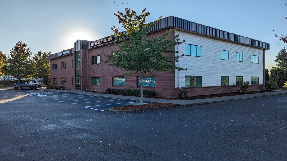 More Photos Of 20055 SW Pacific Hwy, Sherwood Office For Lease