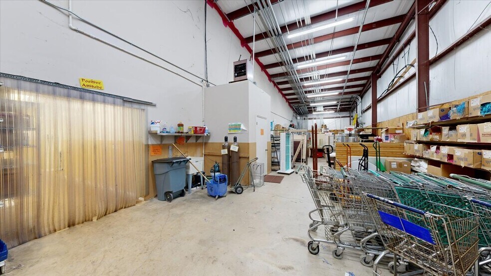 More Photos Of 113 Bo Bo Dr, Crystal Springs Freestanding For Lease