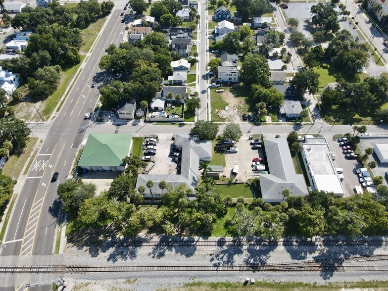 More Photos Of 418 N Segrave St, Daytona Beach Office For Sale