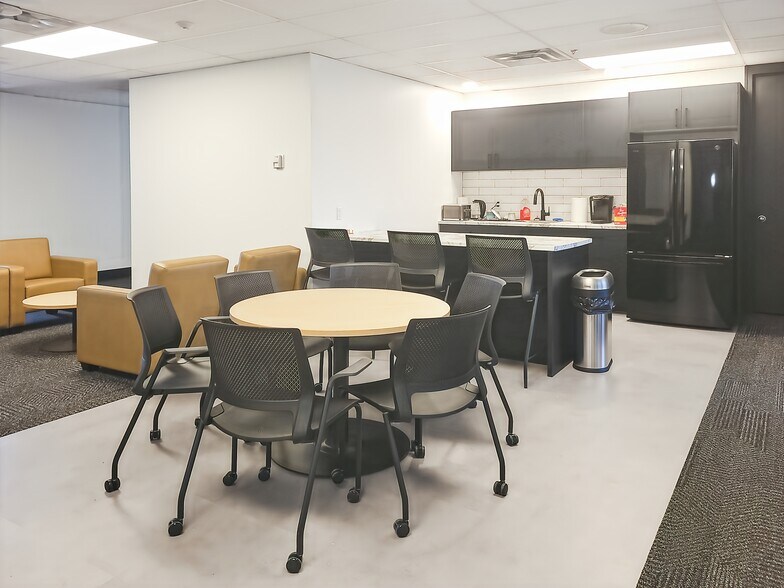 More Photos Of 774 Main St, Moncton Coworking Space