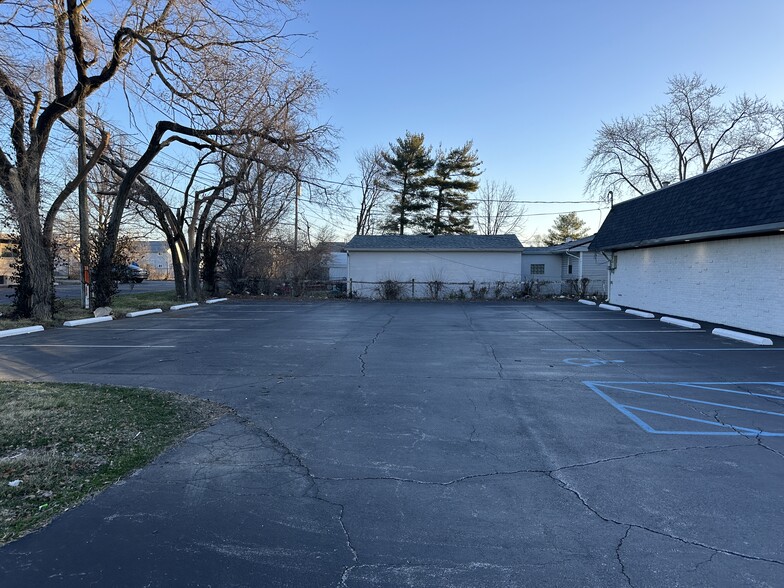 More Photos Of 1507 N Main St, Franklin Medical For Sale