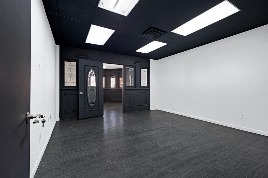 More Photos Of 394 N 3rd Ave, Phoenix Office For Sale