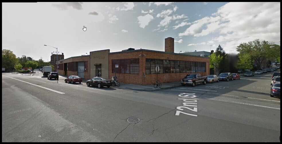 More Photos Of 7202 51st Ave, Woodside Industrial For Sale