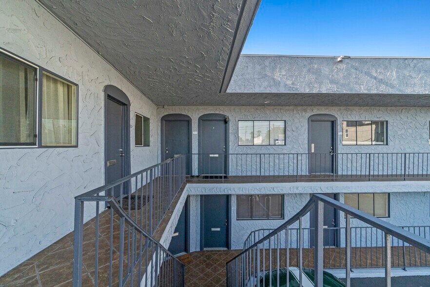 More Photos Of 1436 S La Cienega Blvd, Los Angeles Office For Sale