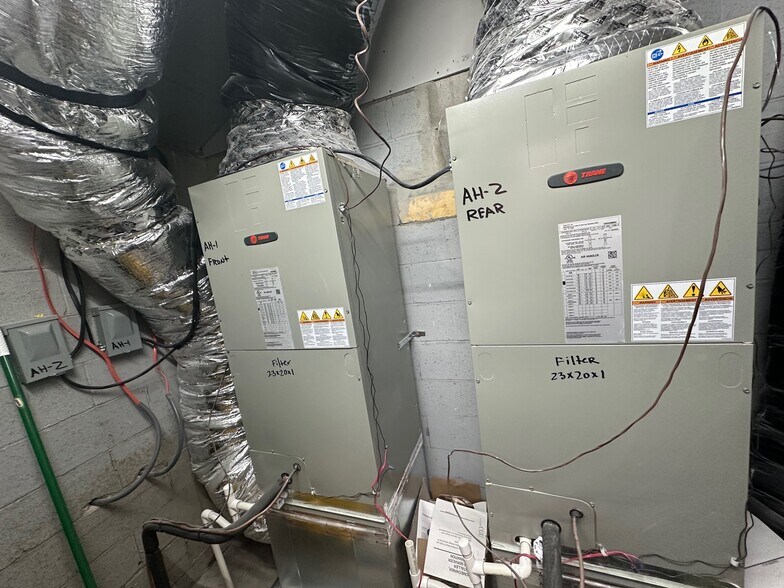 More Photos Of 650 Atando Ave, Charlotte Loft Creative Space For Lease