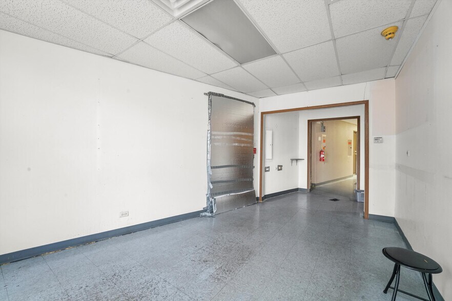 More Photos Of 8650 W 159th St, Orland Park Storefront Retail Office For Lease