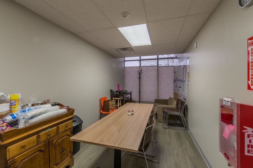 More Photos Of 2924 Main St, Buffalo Storefront Retail Office For Sale