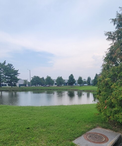 More Photos Of 4229 Lafayette Center Dr, Chantilly Business Park For Sale