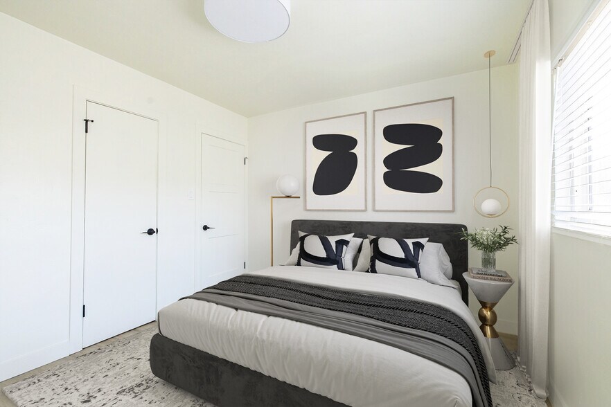 More Photos Of 5074 Madison Ave, San Diego Apartments For Sale