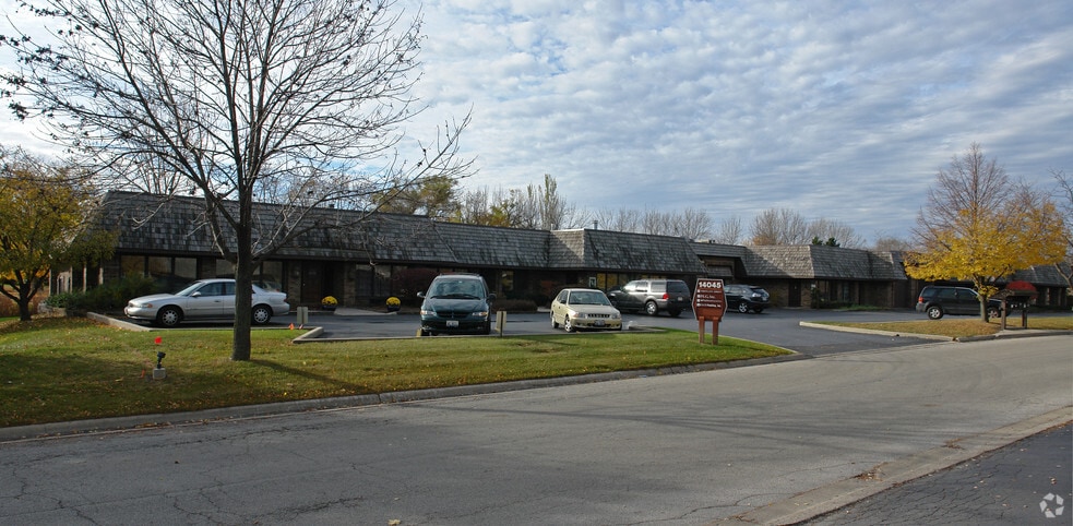 Primary Photo Of 14045 W Petronella Dr, Libertyville Office For Sale