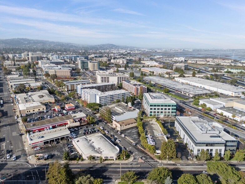 More Photos Of 1023 Chestnut St, Redwood City Research And Development For Sale