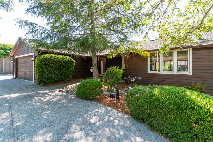 Primary Photo Of 8 Circle Rd, San Rafael Rehabilitation Center For Sale