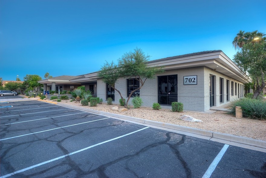 More Photos Of 702 E Bell Rd, Phoenix Office For Sale