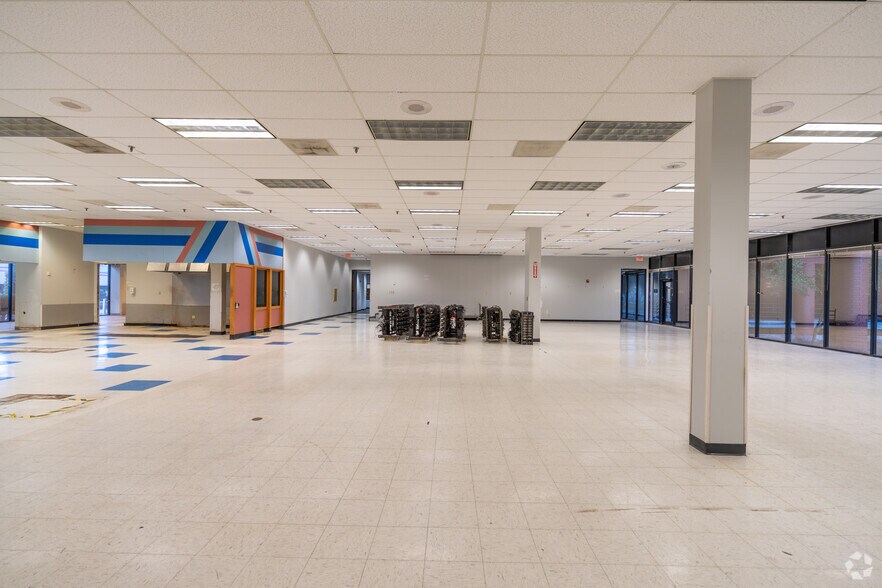 More Photos Of 600 Gemini St, Houston Office For Lease