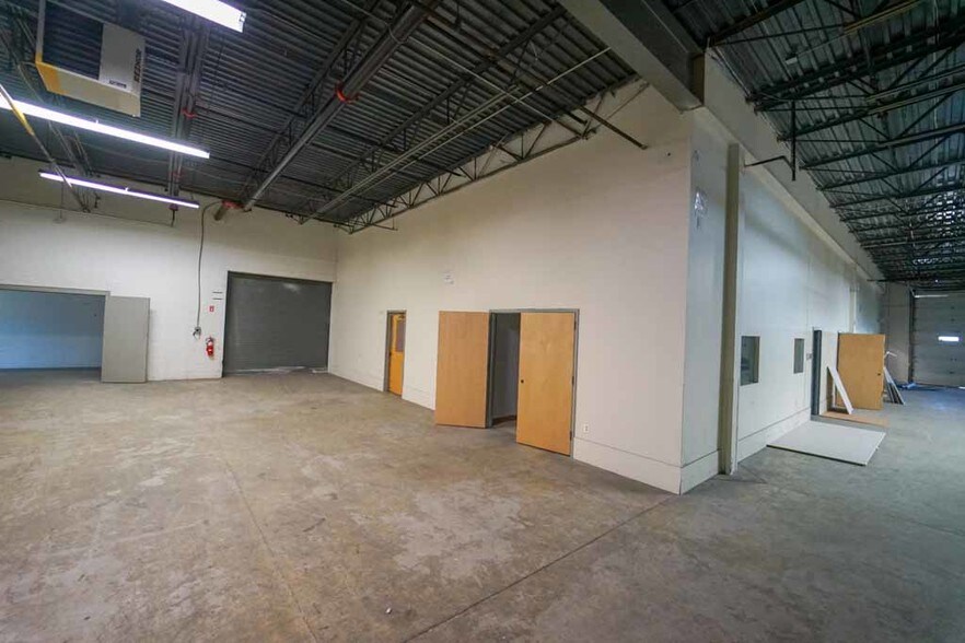 More Photos Of 122 Burrs Rd, Westampton Warehouse For Lease