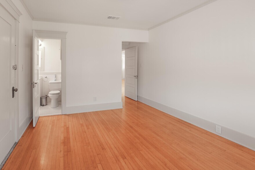 More Photos Of 361 Gladys Ave, Long Beach Multifamily For Sale