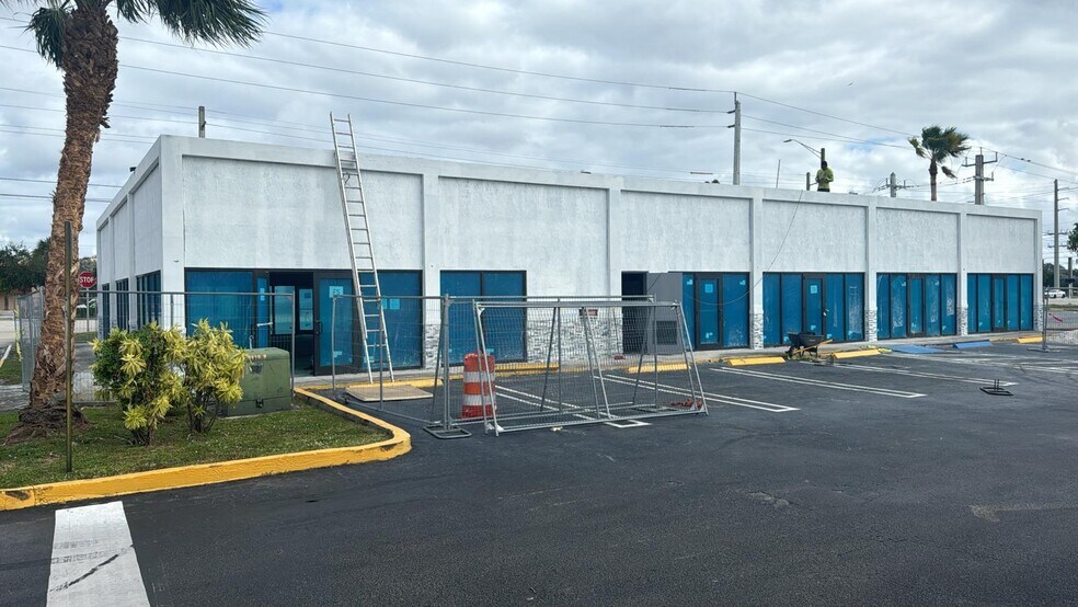 More Photos Of 1301-1325 S Powerline Rd, Pompano Beach Unknown For Lease