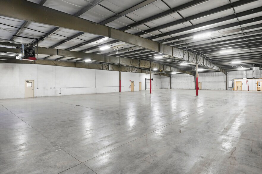 More Photos Of 4811 Curtis Rd, Dodgeville Warehouse For Sale