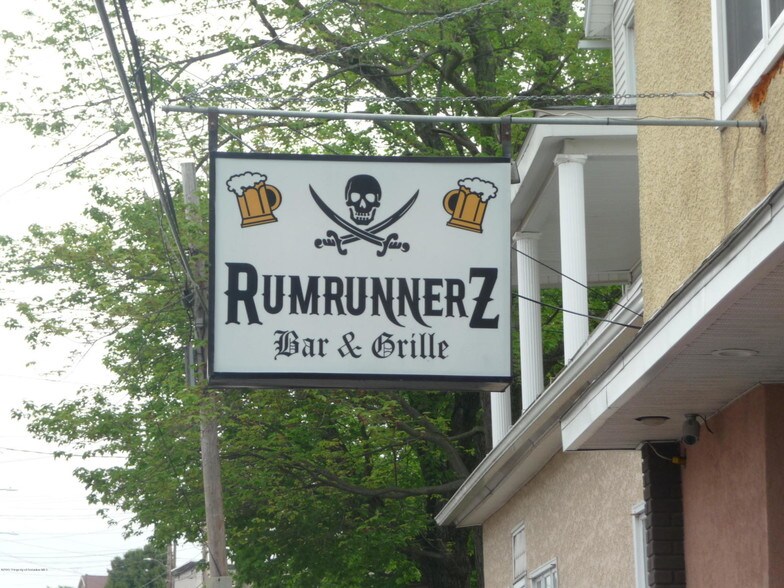 More Photos Of 600-602 E Drinker St, Dunmore General Retail For Sale