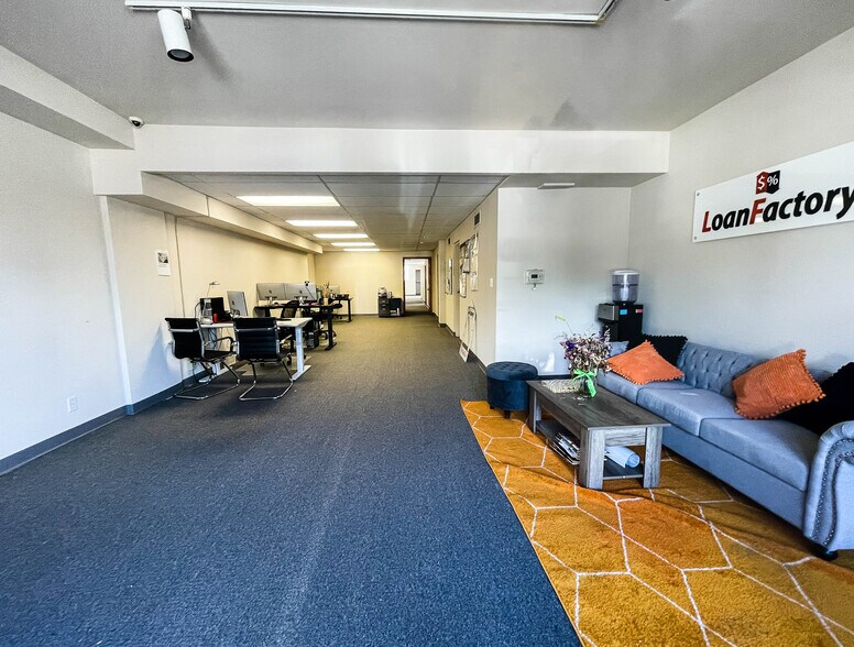 More Photos Of 6252 N Lincoln Ave, Chicago Office For Lease