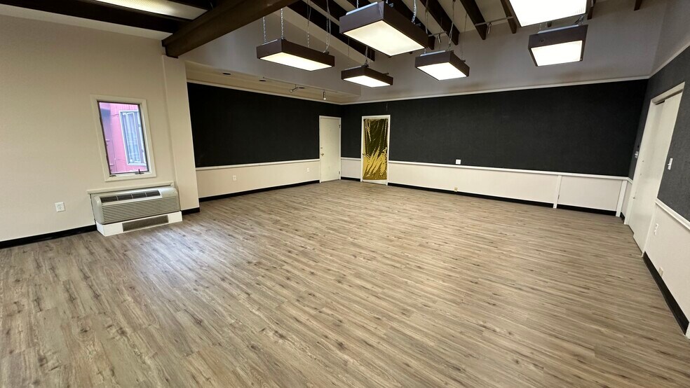 More Photos Of 3005 Brodhead Rd, Bethlehem Office For Sale