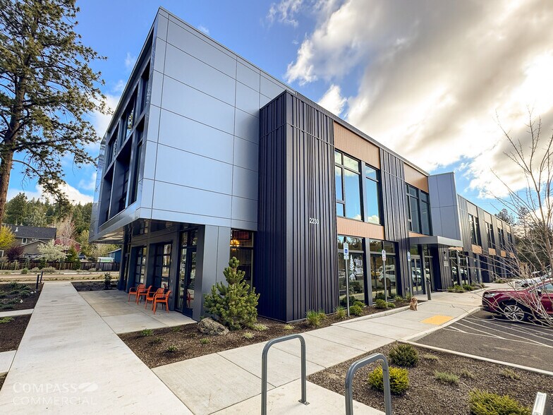 More Photos Of NW Shevlin Park Rd & Crossing Dr, Bend Unknown For Lease