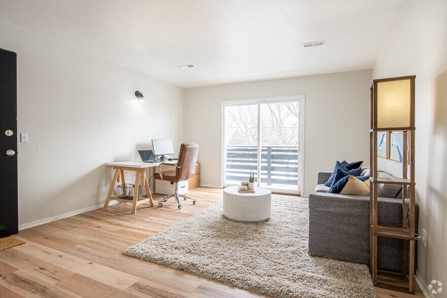 More Photos Of 4406 N Division St, Davenport Apartments For Sale