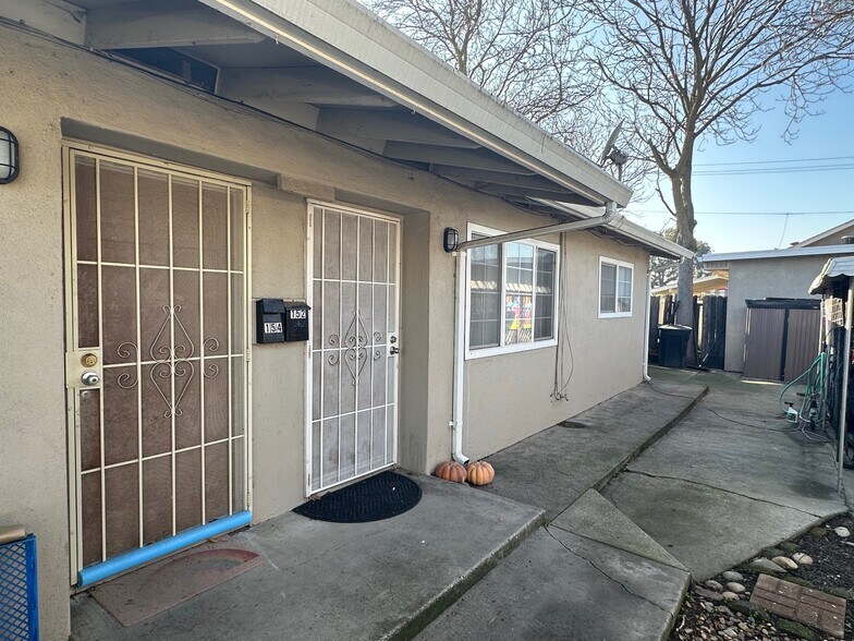 More Photos Of 150 N Acacia Ave, Ripon Multifamily For Sale