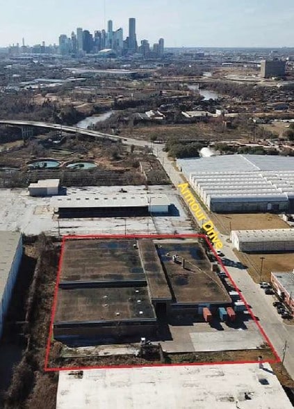 More Photos Of 5520 Armour Dr, Houston Warehouse For Lease